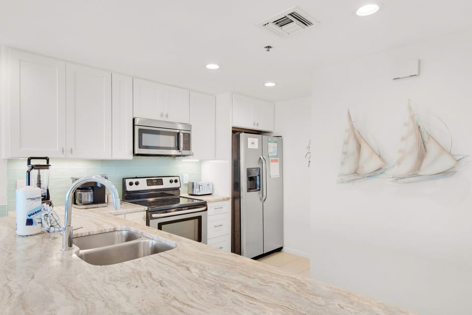 Fully equipped kitchen