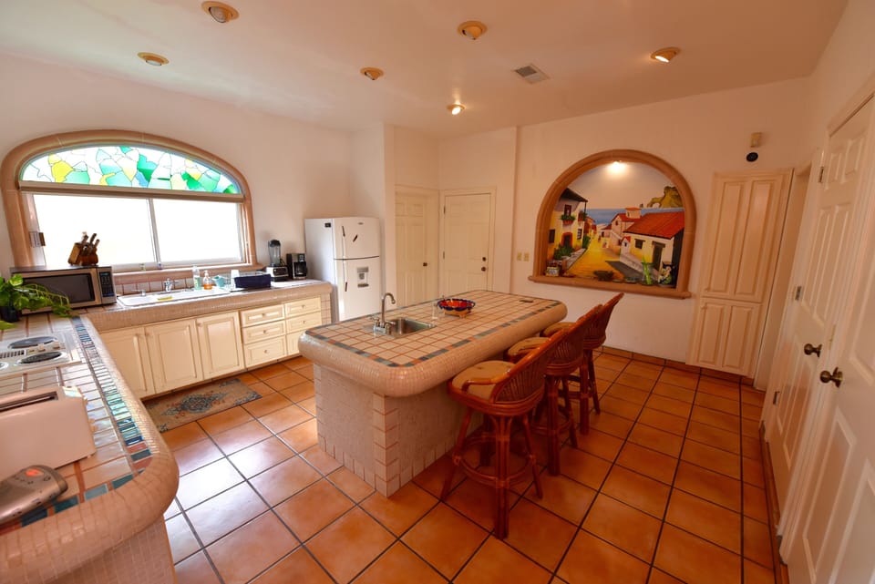 Kithen - Fully equipped kitchen.