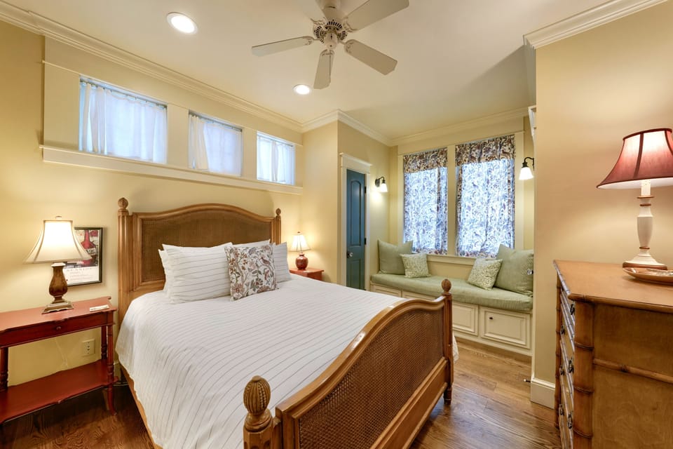 THIRD BEDROOM 2ND FLOOR; QUEEN W/ENSUITE BATH