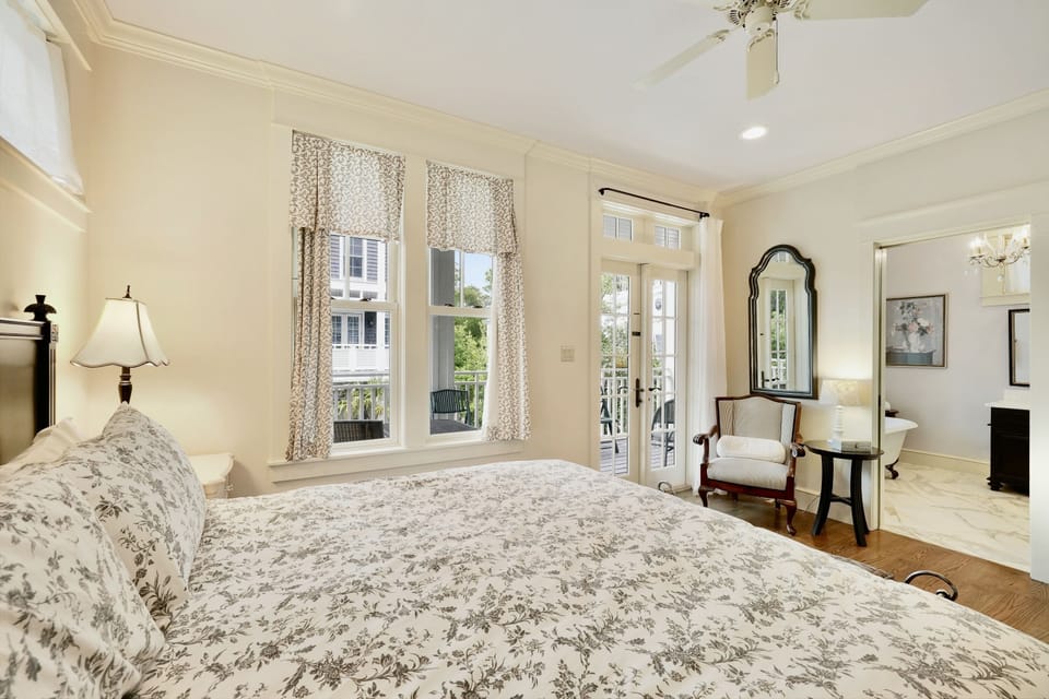 KING PRIMARY W/PORCH ACCESS