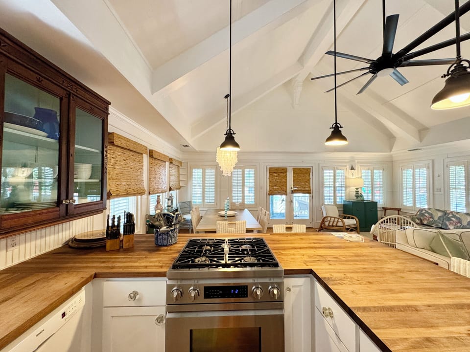 LARGE KITCHEN TO ENTRY VIEW, COMMUNAL MAIN LEVEL