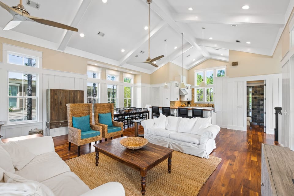 Second Floor: Living Area