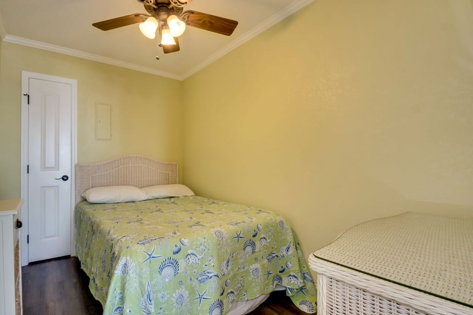 2nd Bedroom w/1 Full