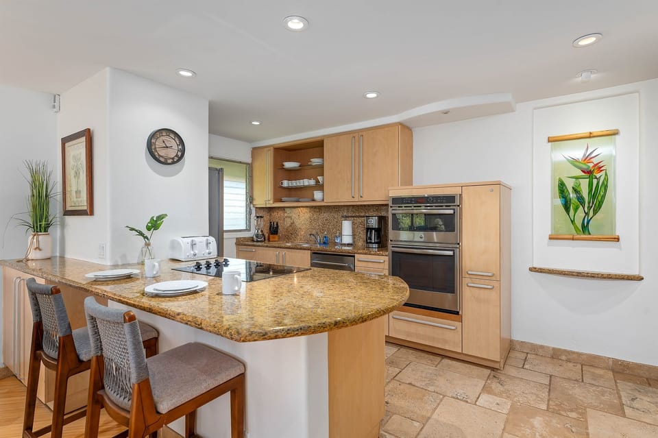 Kitchen countertop with Stools