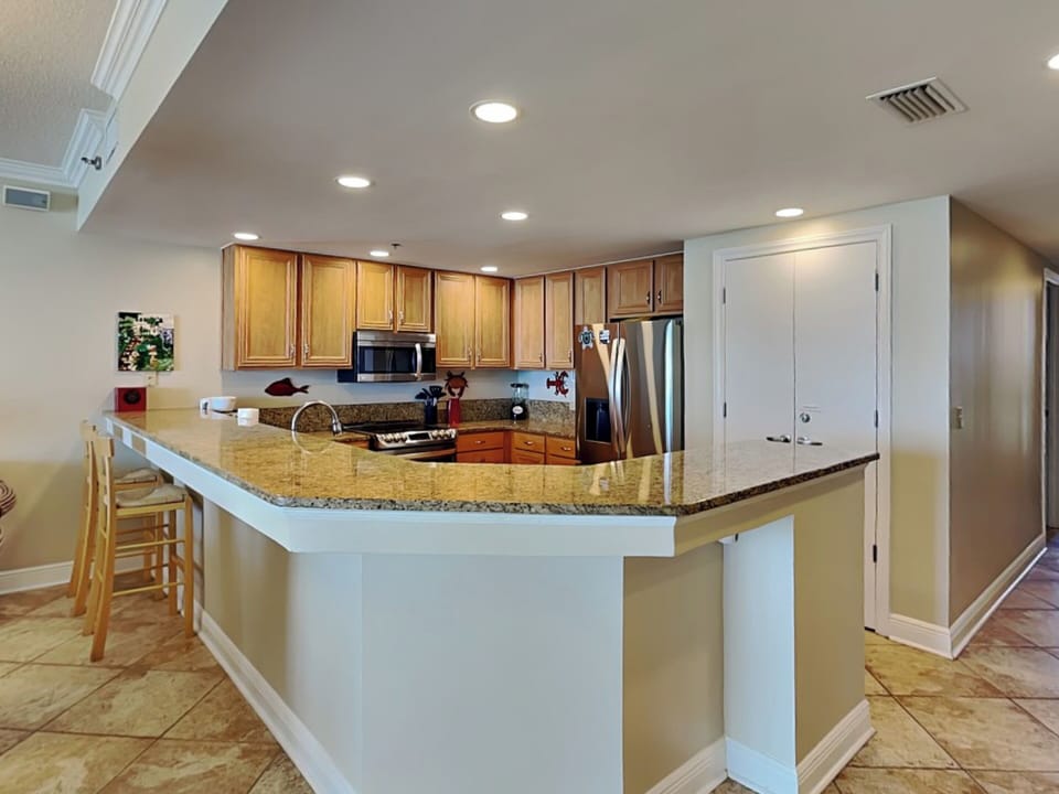 Fully Equipped Kitchen with Stainless Steel Appliances