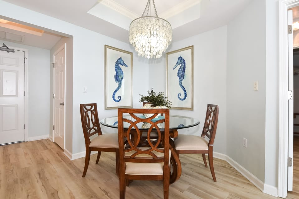 Silver Beach Towers West 905- Dining Area