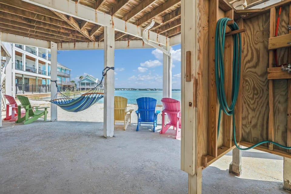 Outdoor Shower - An outdoor shower is provided and is great for rinsing off the sand from the sun and fun.
