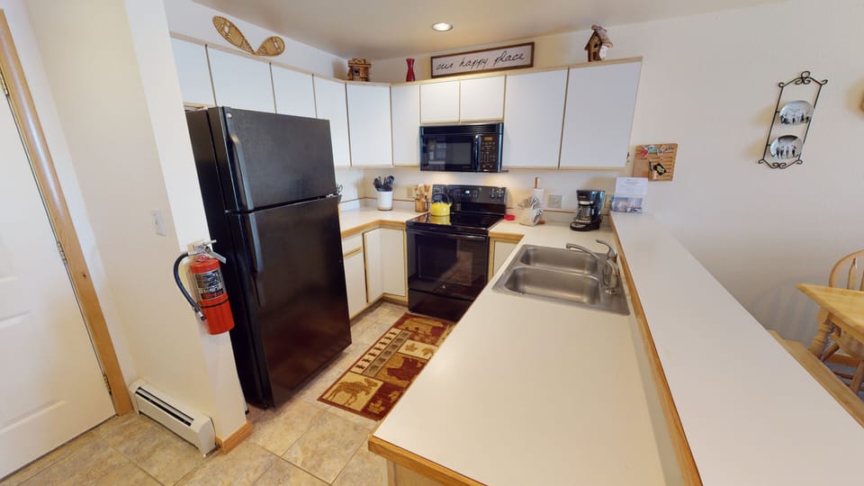Fully Equipped Kitchen - Fully Equipped Kitchen