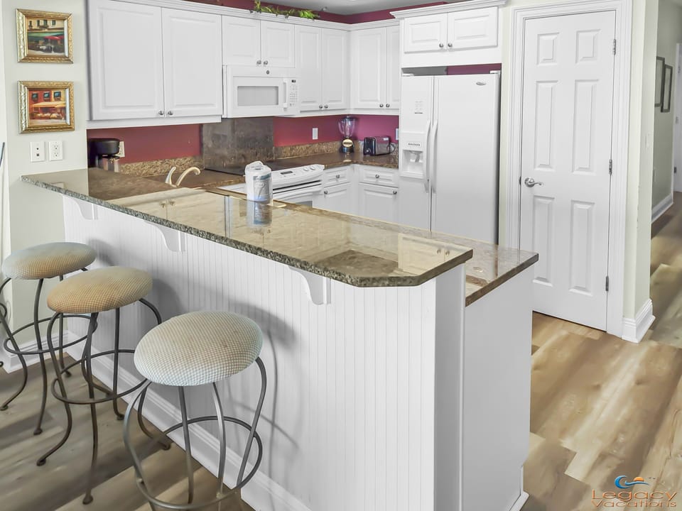 Summer Place #307 Kitchen