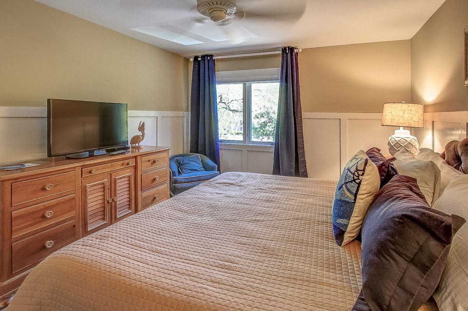 2nd Floor King Suite