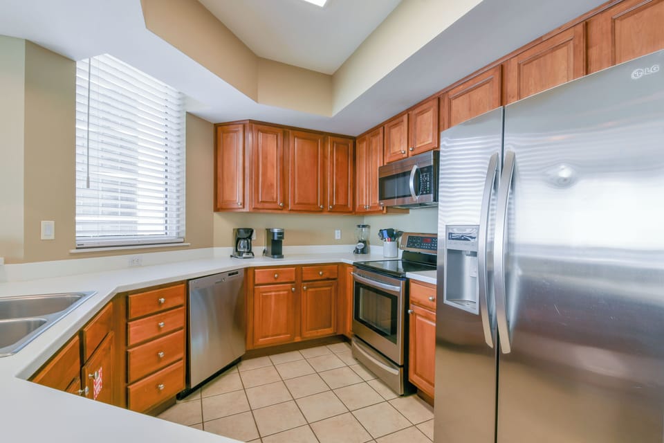 Silver Beach Towers West 906- Fully Equipped Kitchen