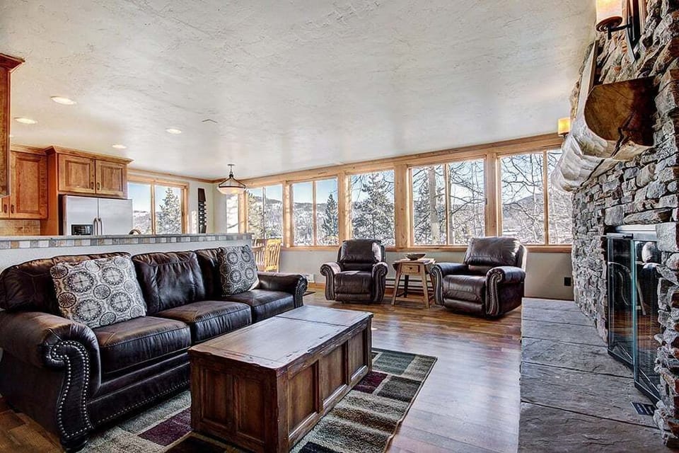Living Area - Ski Hill 27 - Breckenridge Vacation Rental