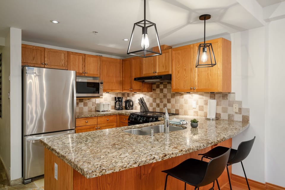 A casual space for coffee, snacks, or planning your next ski run.