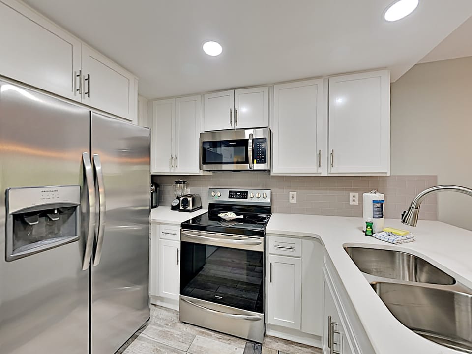Kitchen - Modern Appliances