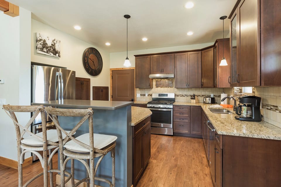 Main Living Space - TV, Wood Burning Fire Place (wood provided)