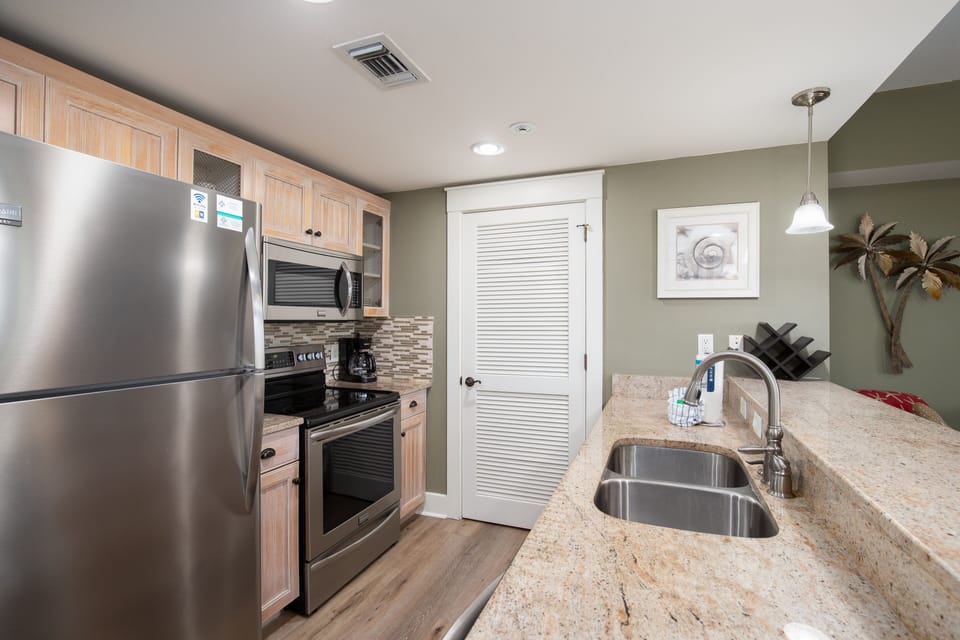 Fully stocked Kitchen