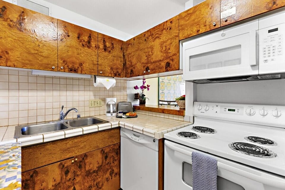 Kahana+Villas+E308-17