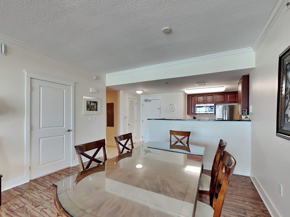 Dining Area - Table for Six