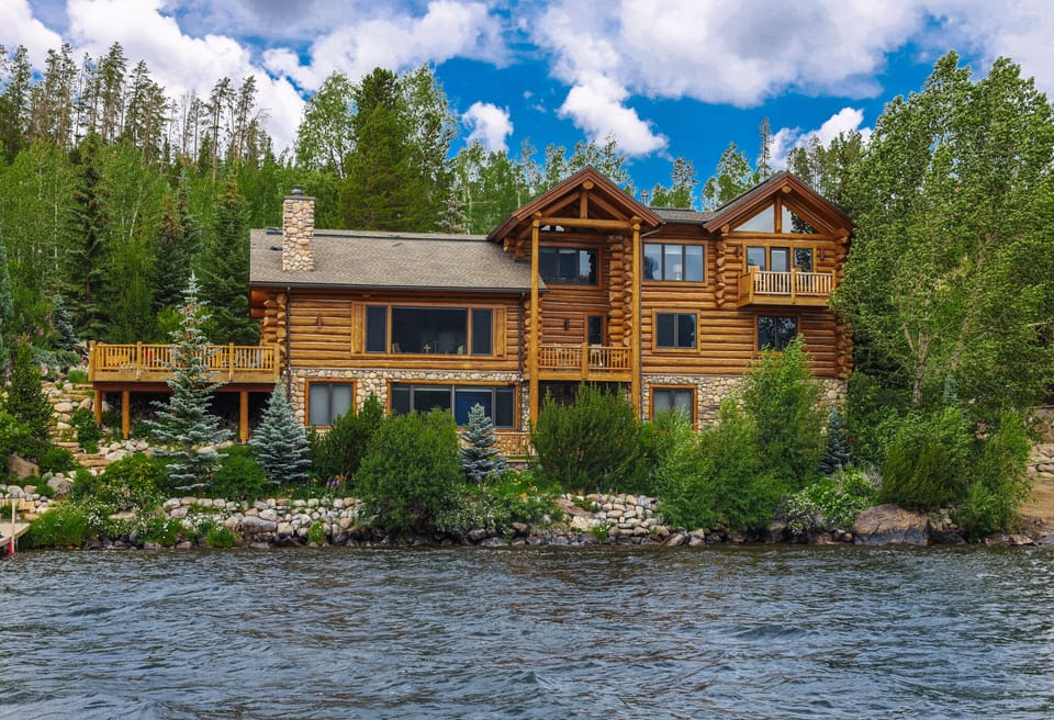 Lake view back of home