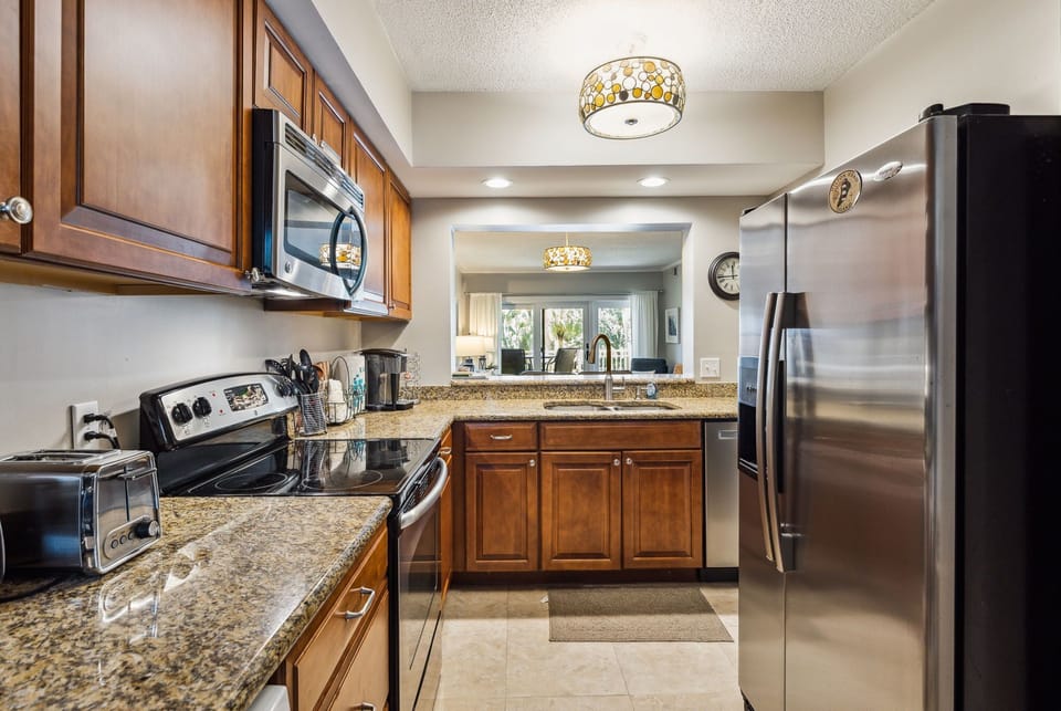 Full Kitchen