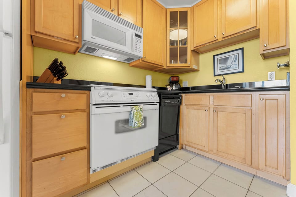 Full Kitchen
