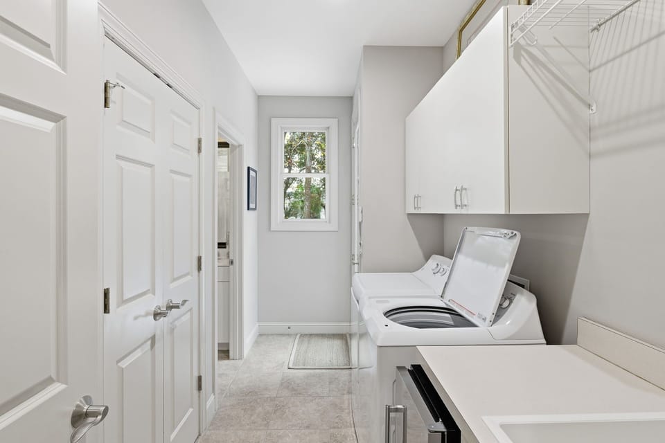 21 Sandpiper - Washer and Dryer and Ice Machine