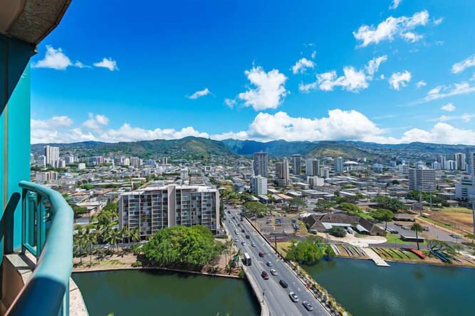 Ko'olau Mountain Range