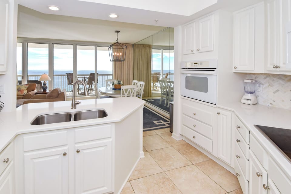 Silver Beach Towers West 1503 - Fully Equipped Kitchen