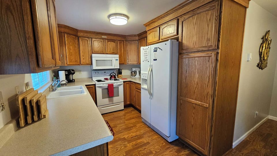 Large side by side refrigerator