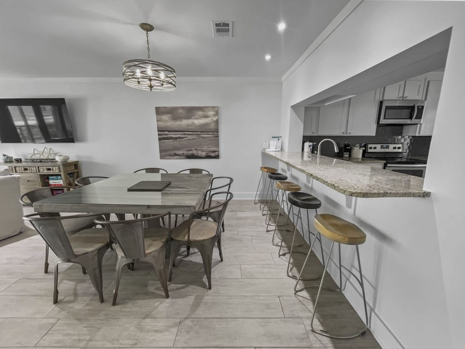 Three Steps to the Beach | Ground Floor | Dining Area | Ocean Views