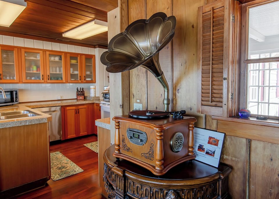 Stereo Complete with album selection - How fun to play some vinyl!