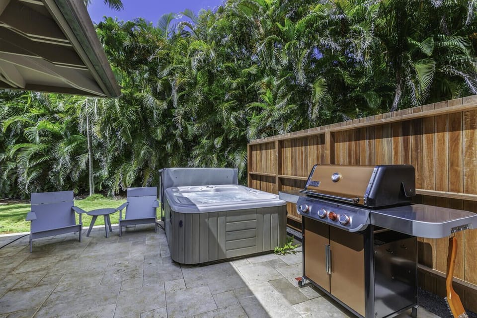 BBQ & Hot Tub