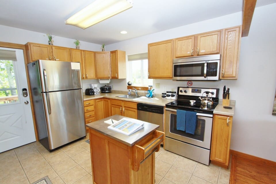 Kitchen has new stainless appliances