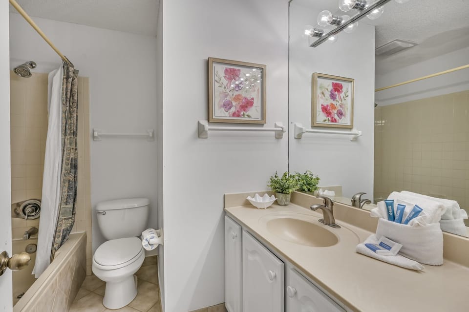 Upstairs Master Bath