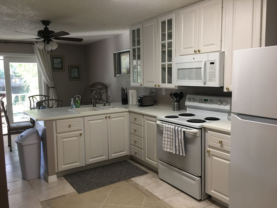 Downstairs kitchen