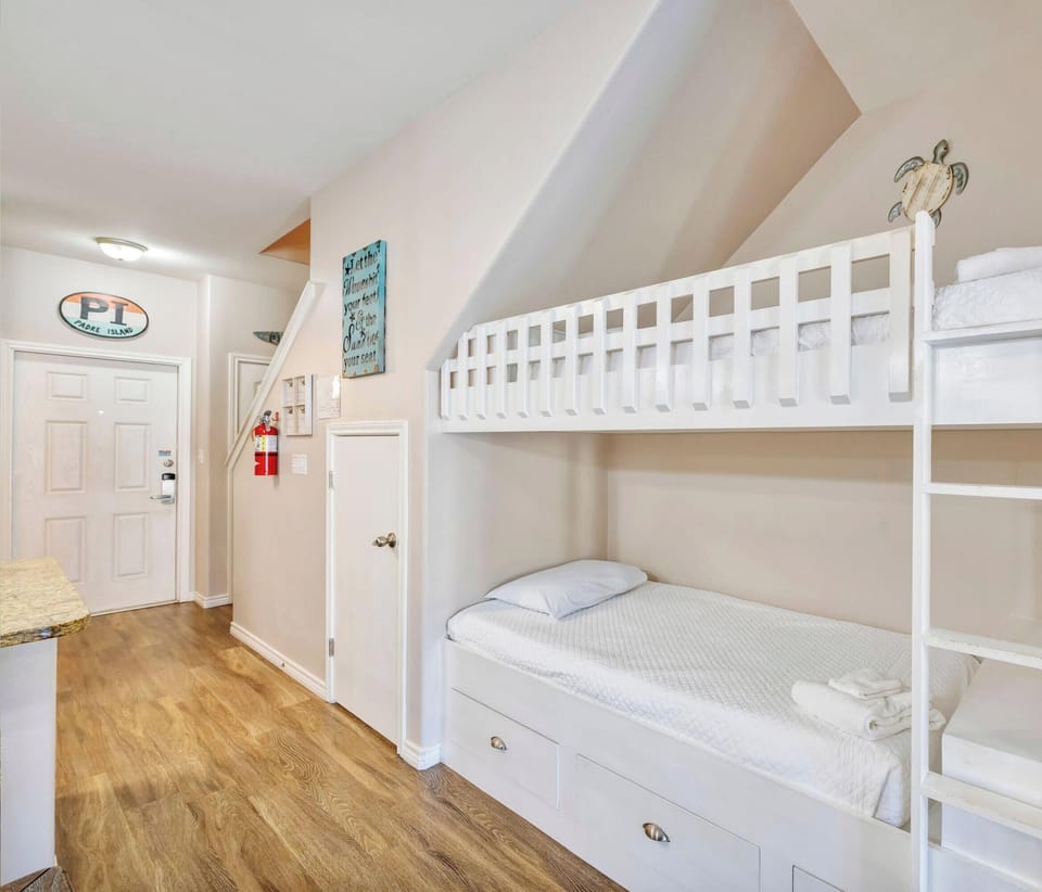 Sleep better at Padre Escapes with our exclusive Clean Bed Promise, providing fresh linens, comforters, and towels washed at high temperatures exceeding CDC recommendations, setting us apart for a truly restful vacation