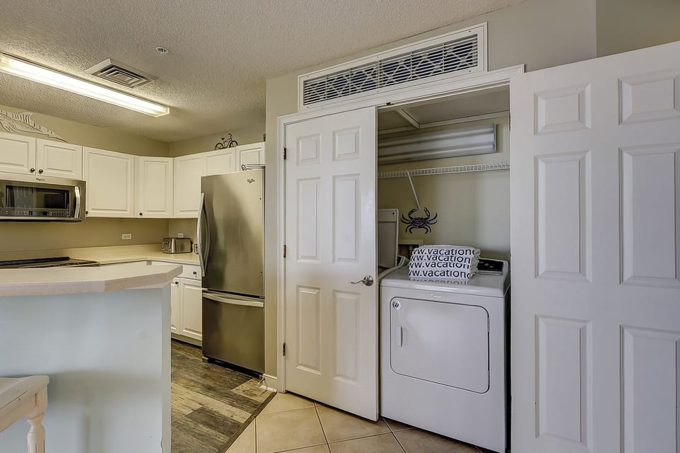 Kitchen/Laundry