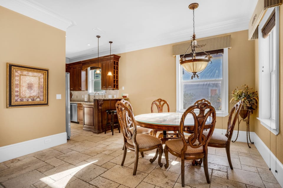 Dining to kitchen view