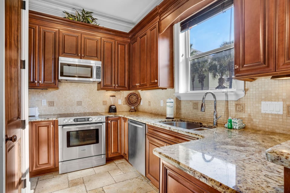 Kitchen has everything you need