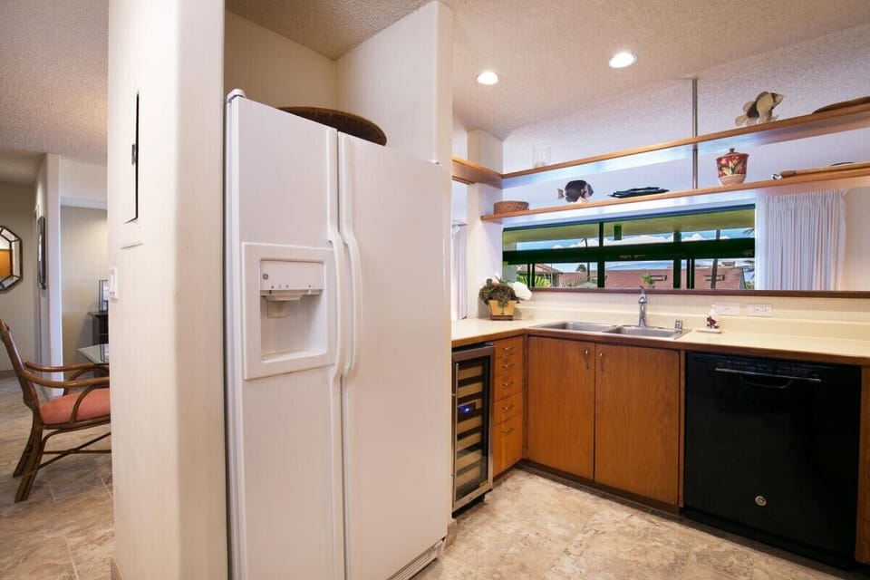 Kaanapali+Royal+H202-110_Kitchen