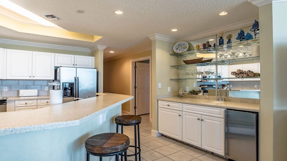 Phoenix West 204 Kitchen