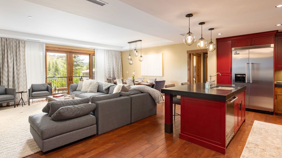 Great Room, Main Level