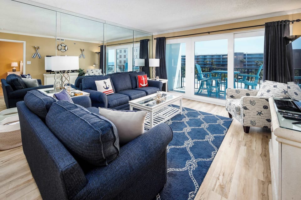 Living room with queen size sleeper sofa