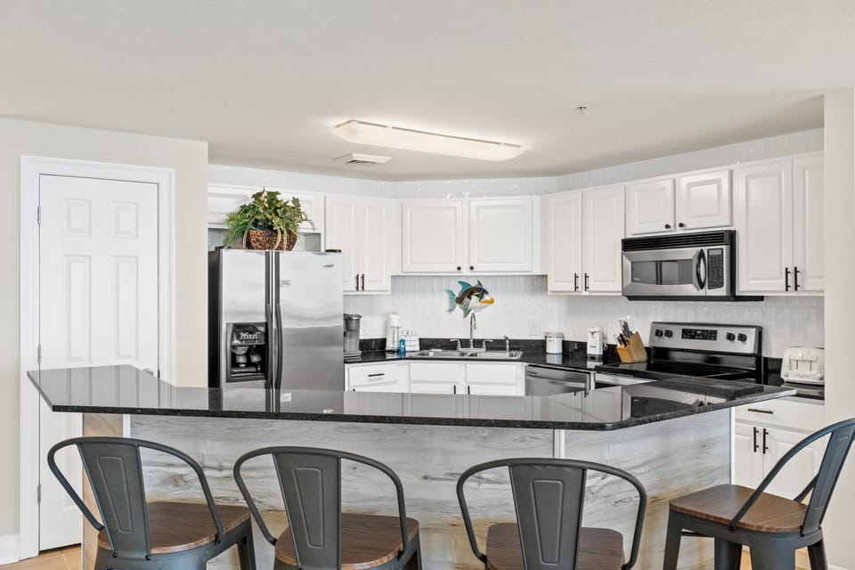 Full Size Kitchen