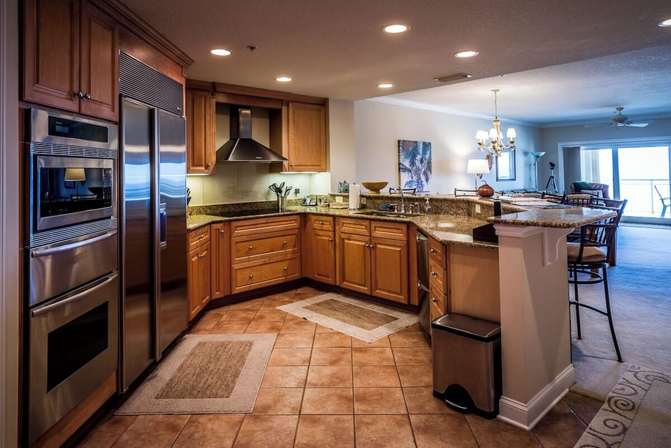 Kitchen - Lancelot's Castles Vacation Home Rentals Acquilus Condominiums Jacksonville Beach