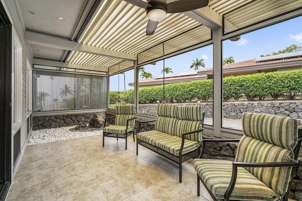 Additional Outdoor Area with seating