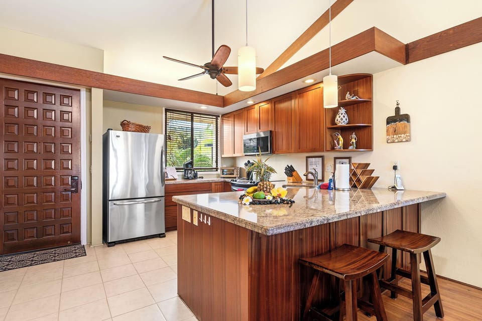Fully Equipped Kitchen with Bar Seating for entertaining