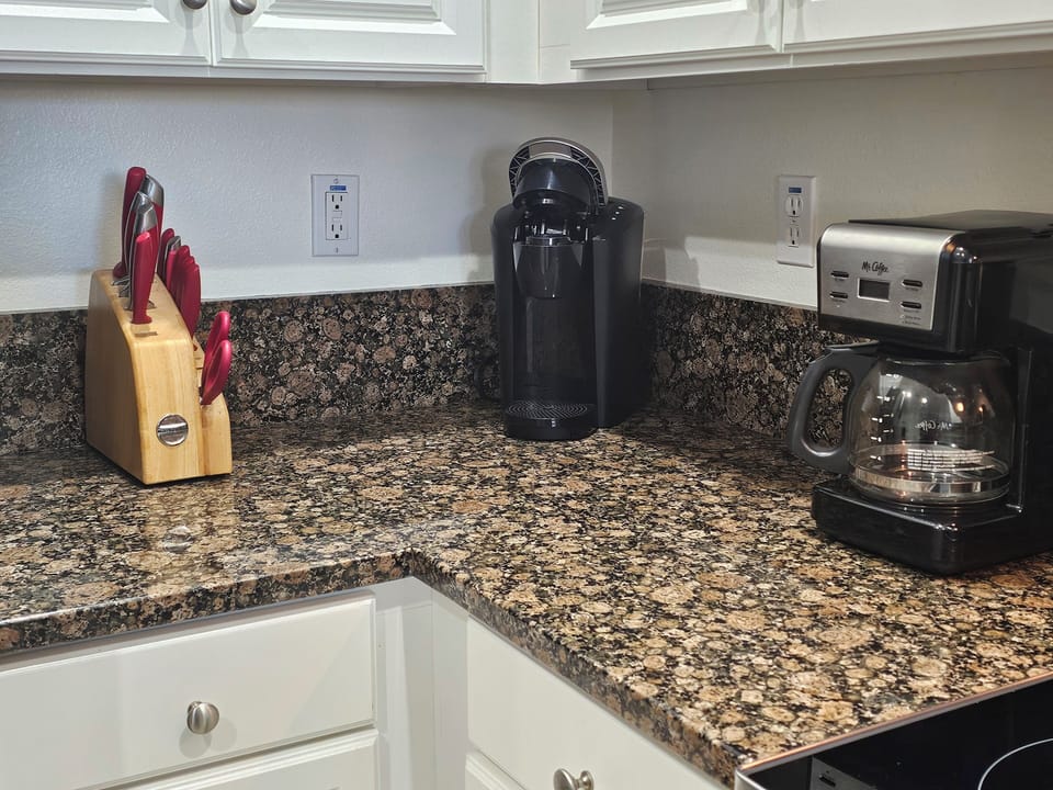 Both Keurig and Drip Coffee Maker!