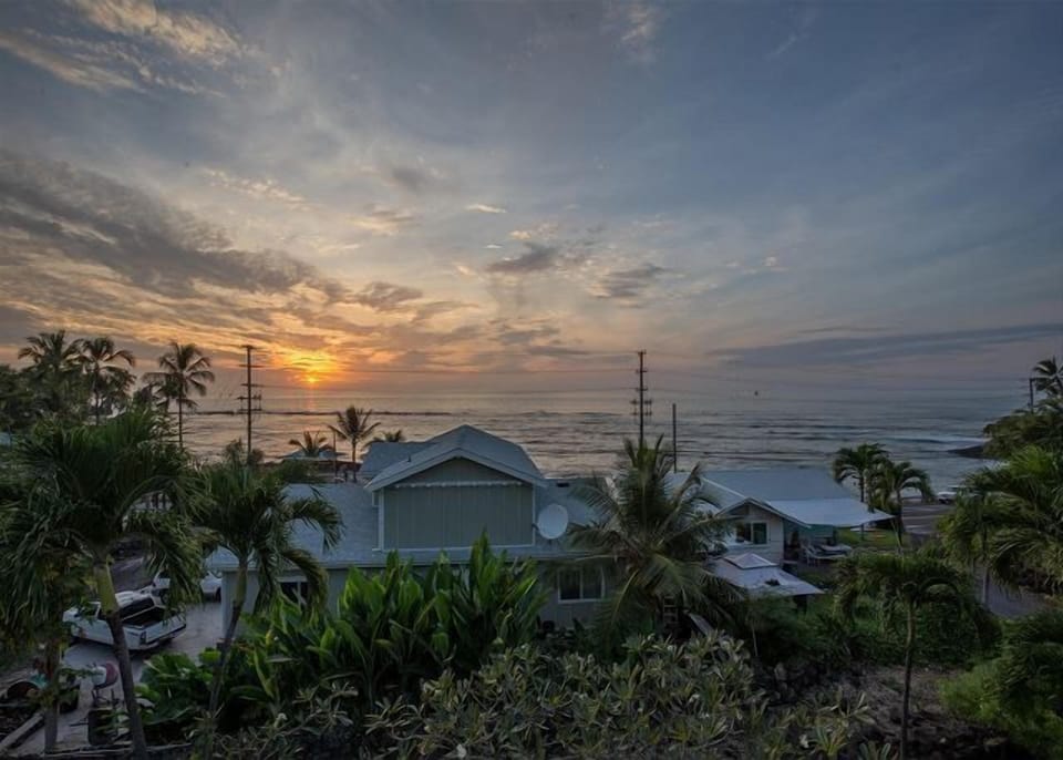 Enjoy Kona Sunsets