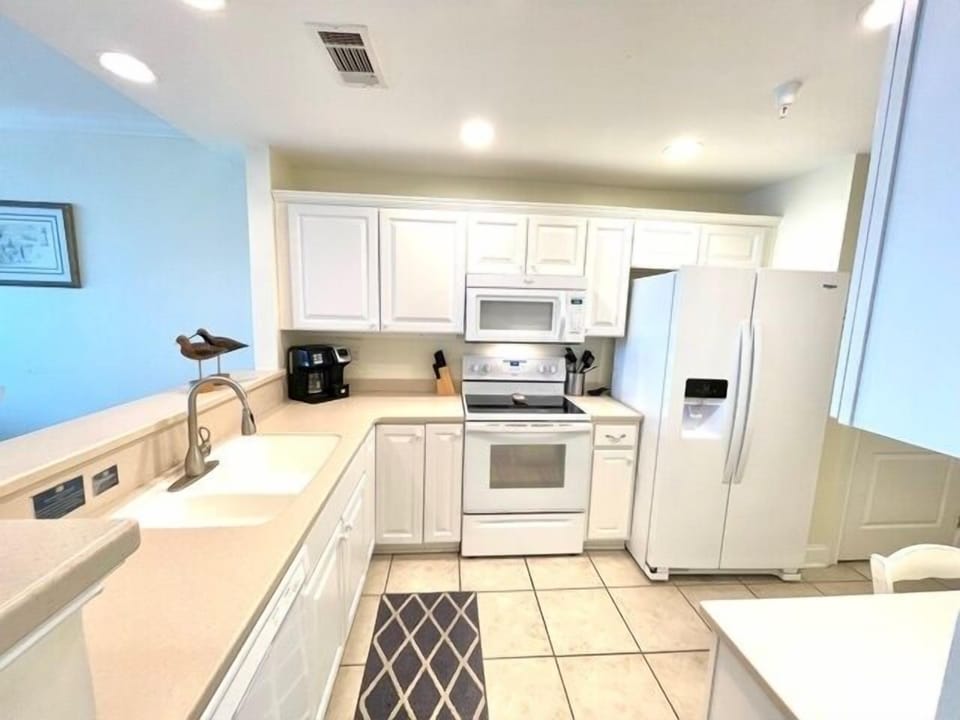 Beachside Colony Oceanview 443